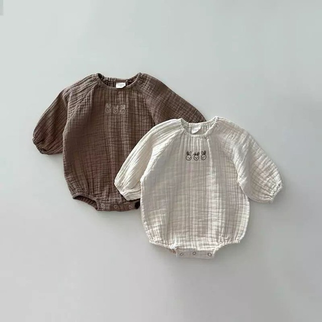 【春作】ウサギ柄リネンロンパース　全2色