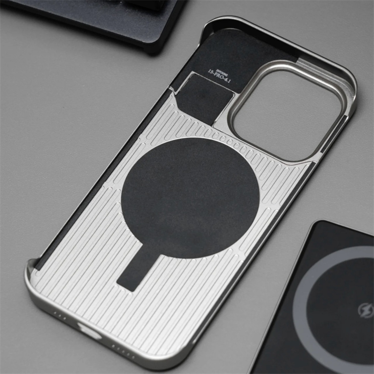 ◆iPhone 16/15/14/Pro/Pro Max◆ Aluminum Alloy Wood Case / アルミニウム アロイ ウッド スマホケース