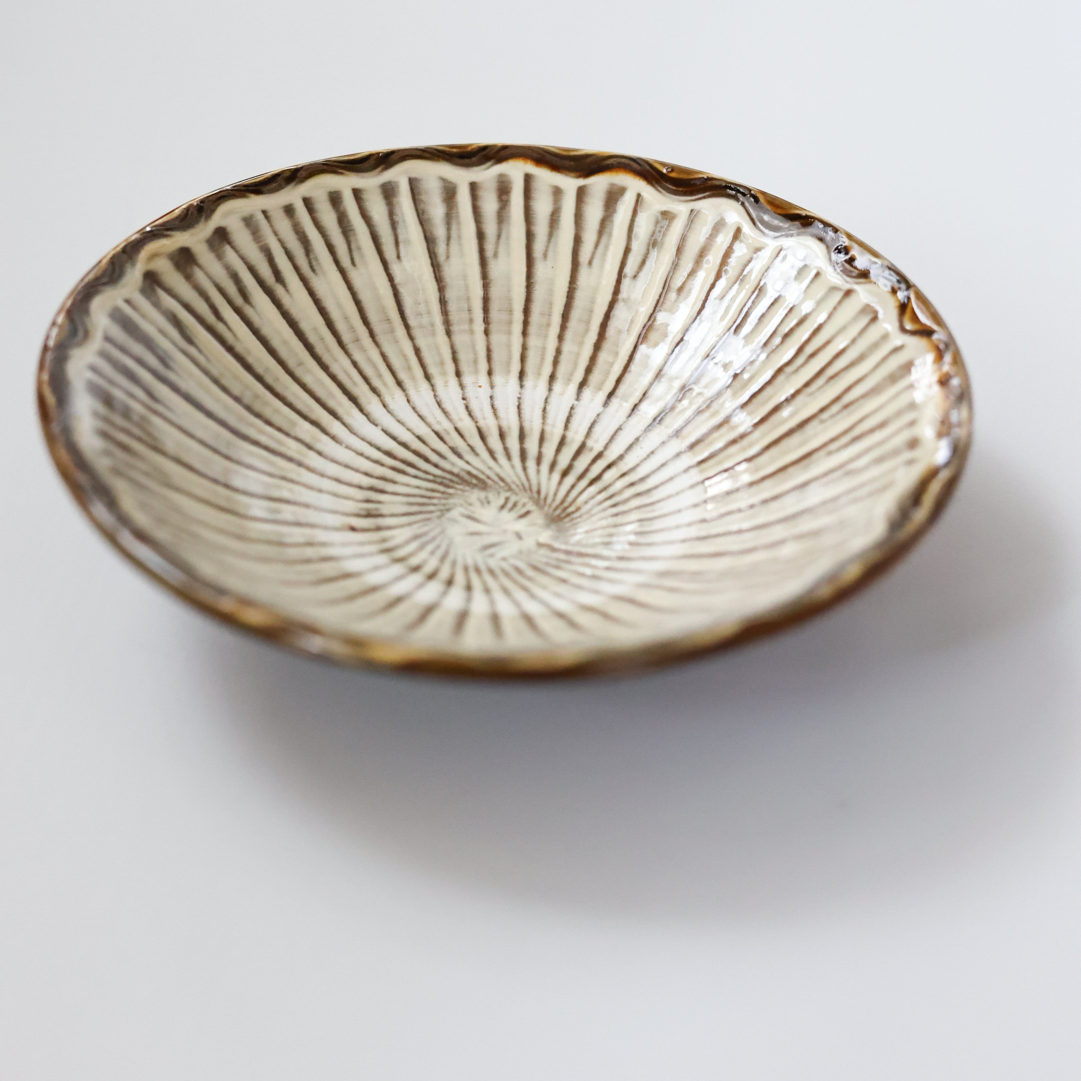 小鹿田焼 - 3寸皿 刷毛目 / 飴 (made in Japan) | Et cetera