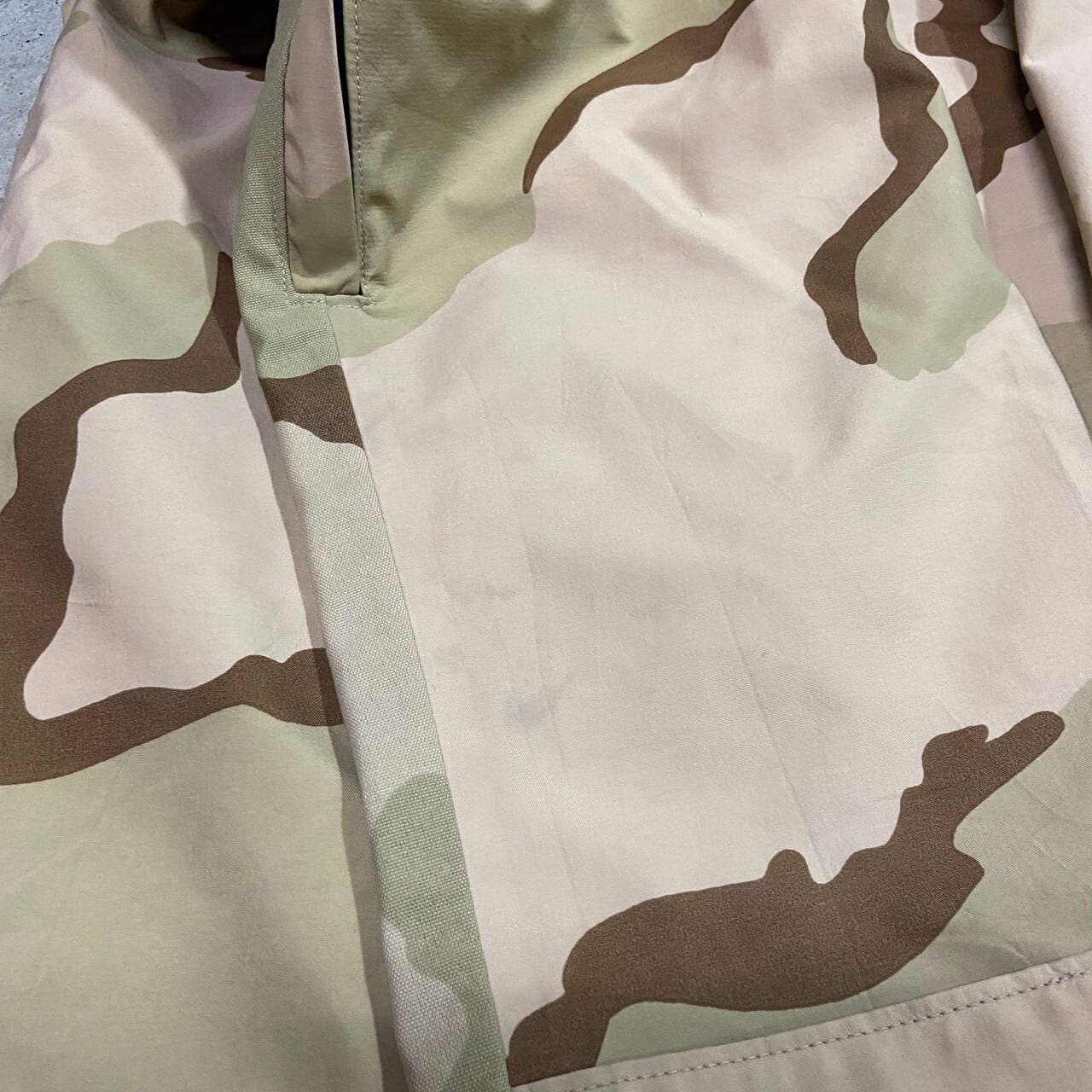 05年納品 U.S.ARMY 米軍実品 US.ARMY ECWCS 3Cデザートカモ柄 GORE-TEX