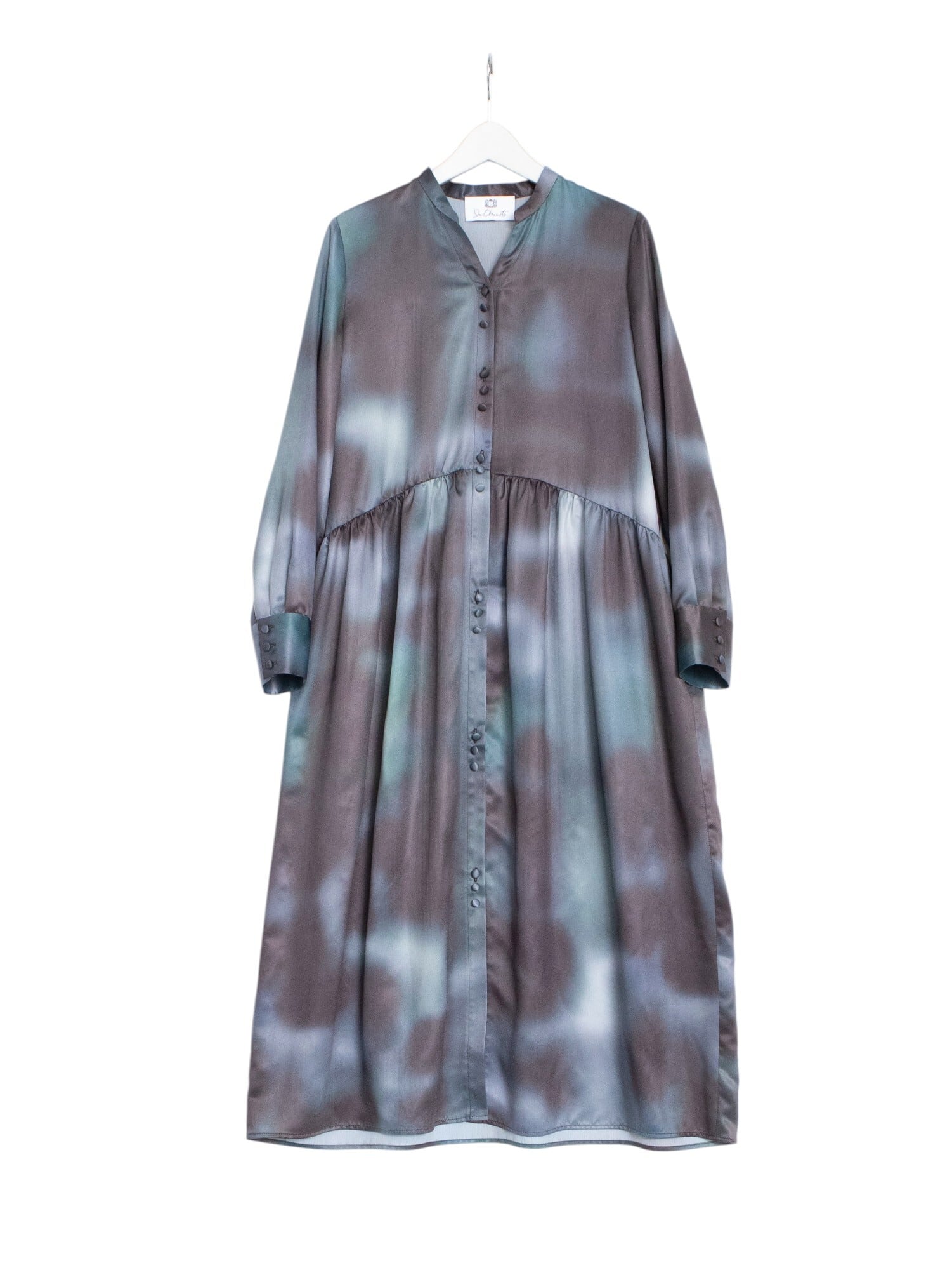 オーロラのように揺らめくワンピース | RO-33287_IVORY | JUN OKAMOTO