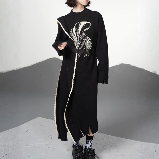 Abstract line knit one-piece C1607