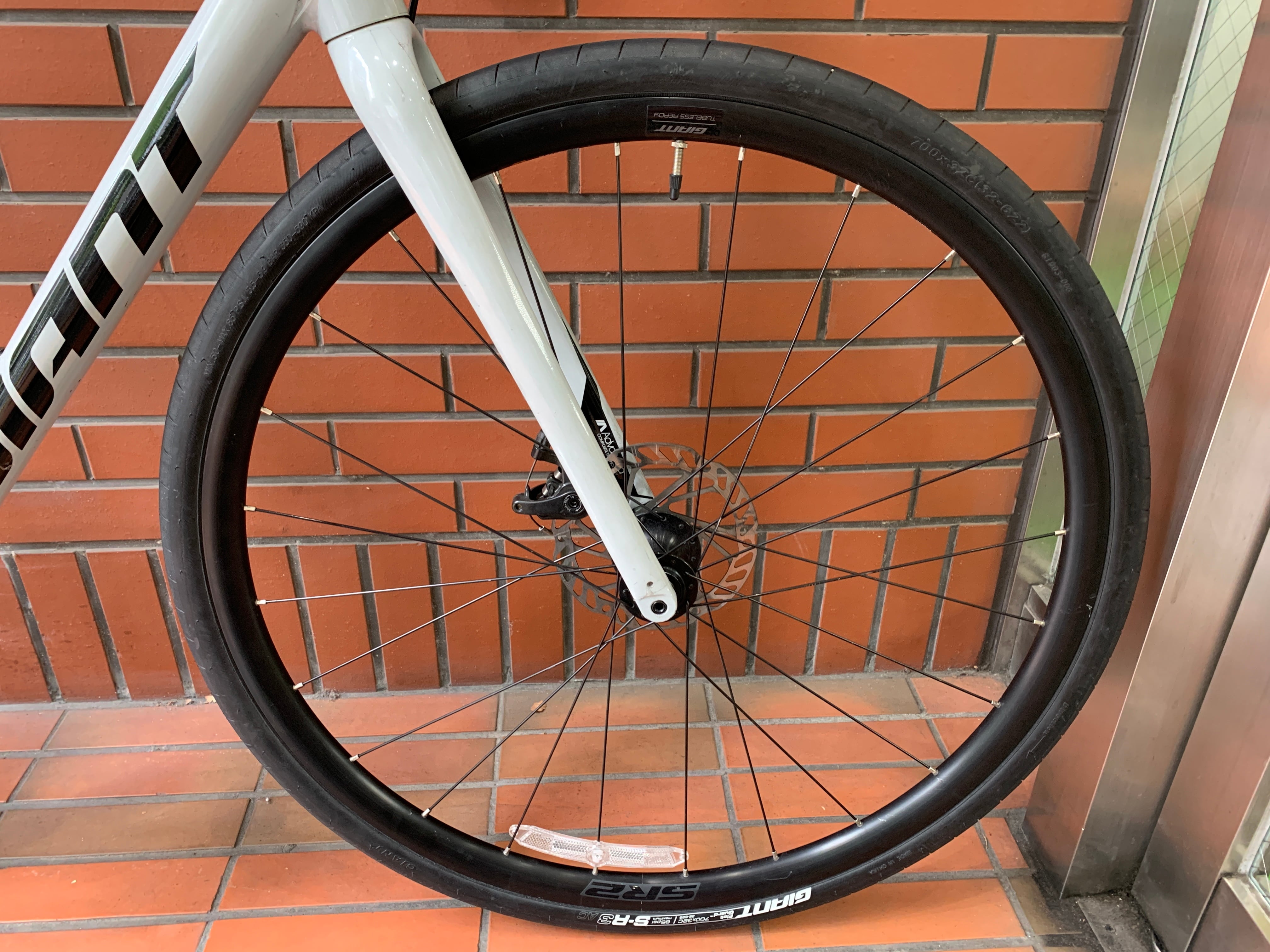 GIRw44) Giant CONTEND AR 4 (Claris) ジャイアント ロードバイク 中古