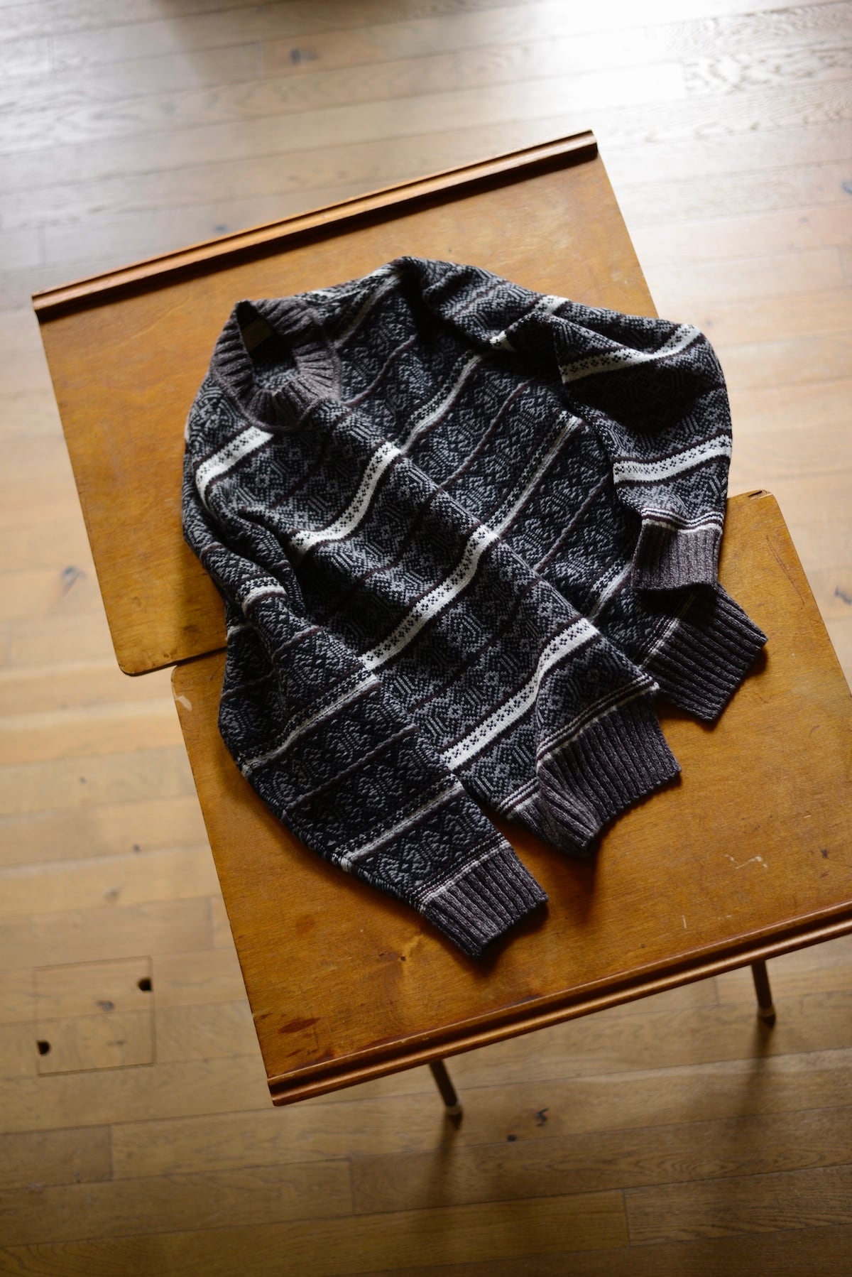 Nikki ESSENTIAL PIECES 別注 crew zip vest Nikki ESSENTIAL PIECES / wool cashmere mix felting crew neck zip