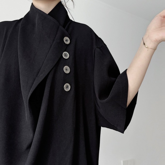 Asymmetry draped button top【2color】 C1512