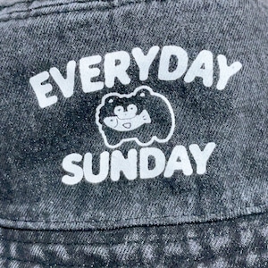 EVERYDAYSUNDAYロゴバケハ