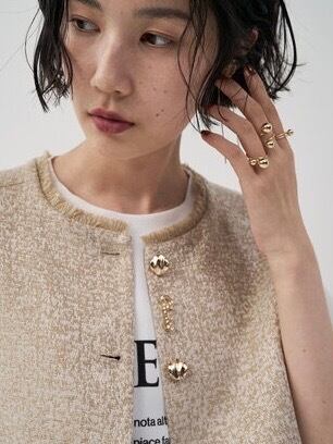 送料無料】 CHIGNON(シニヨン) ロゴブローチセット ゴールド GOLD