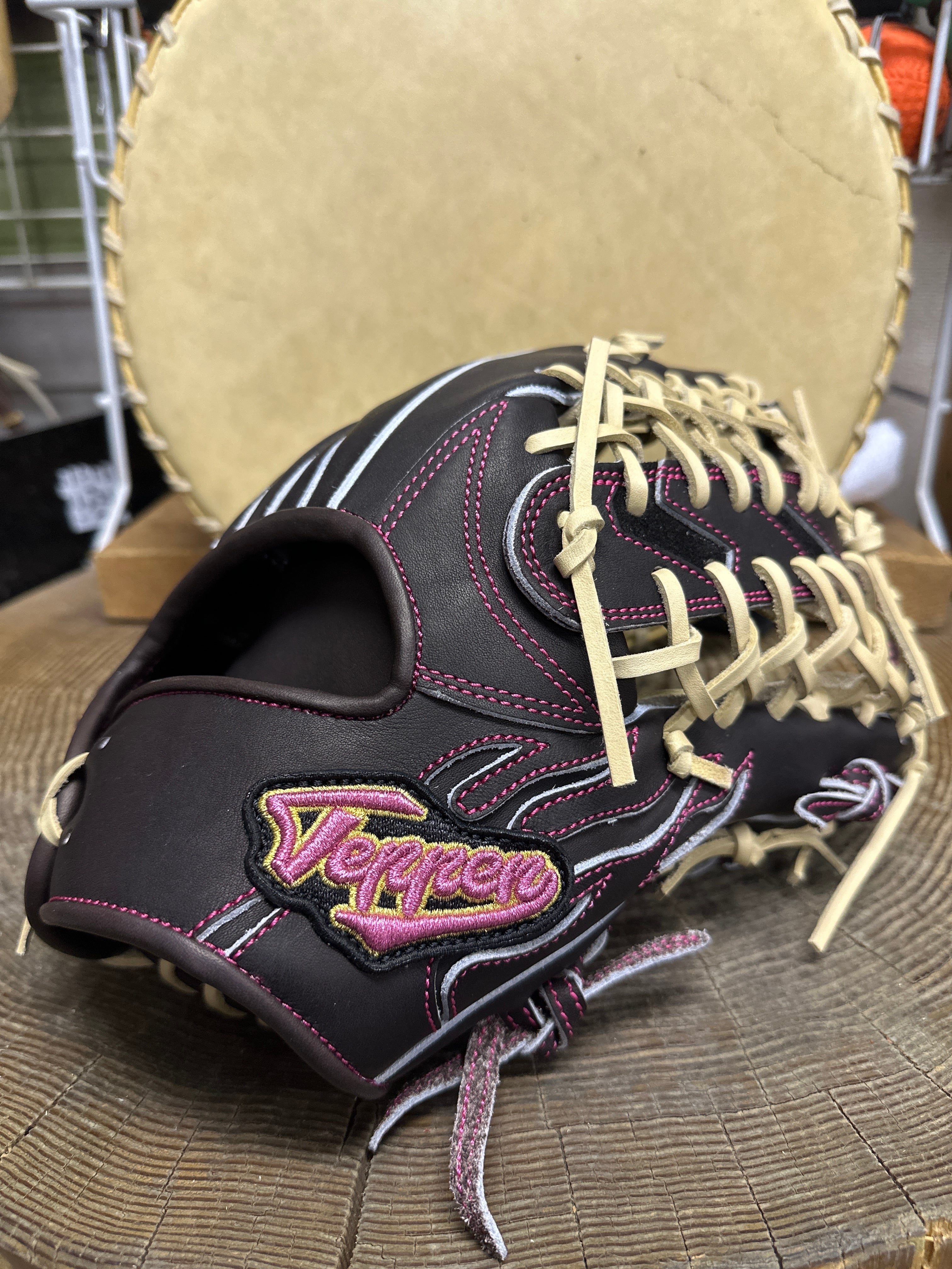 D-quest(ディークエスト)硬式外野手用グローブ | カミスポーツ・プラス