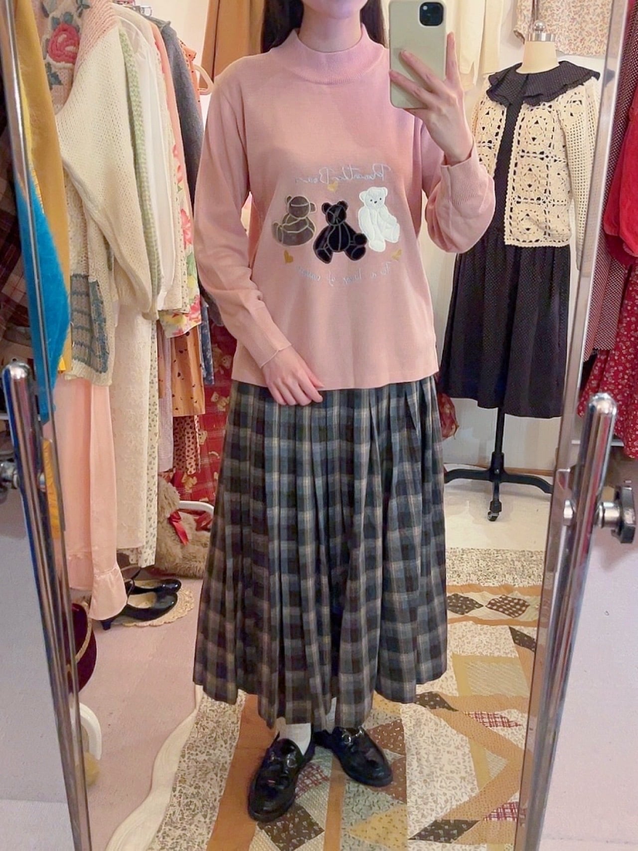 bear applique pink knit sweater