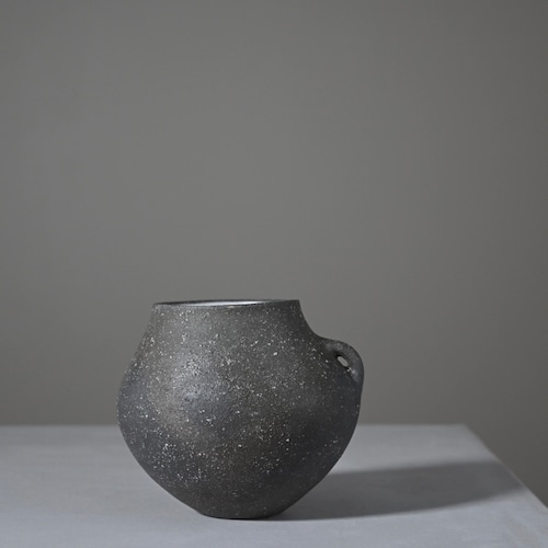 片山亜紀／炭化色層粉引 花鉢（AK004）