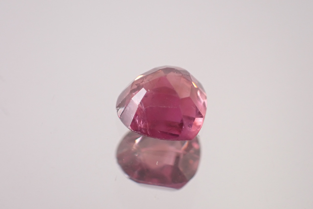 サファイア(簡易ソーティング付)　0.831ct　[D9-139]