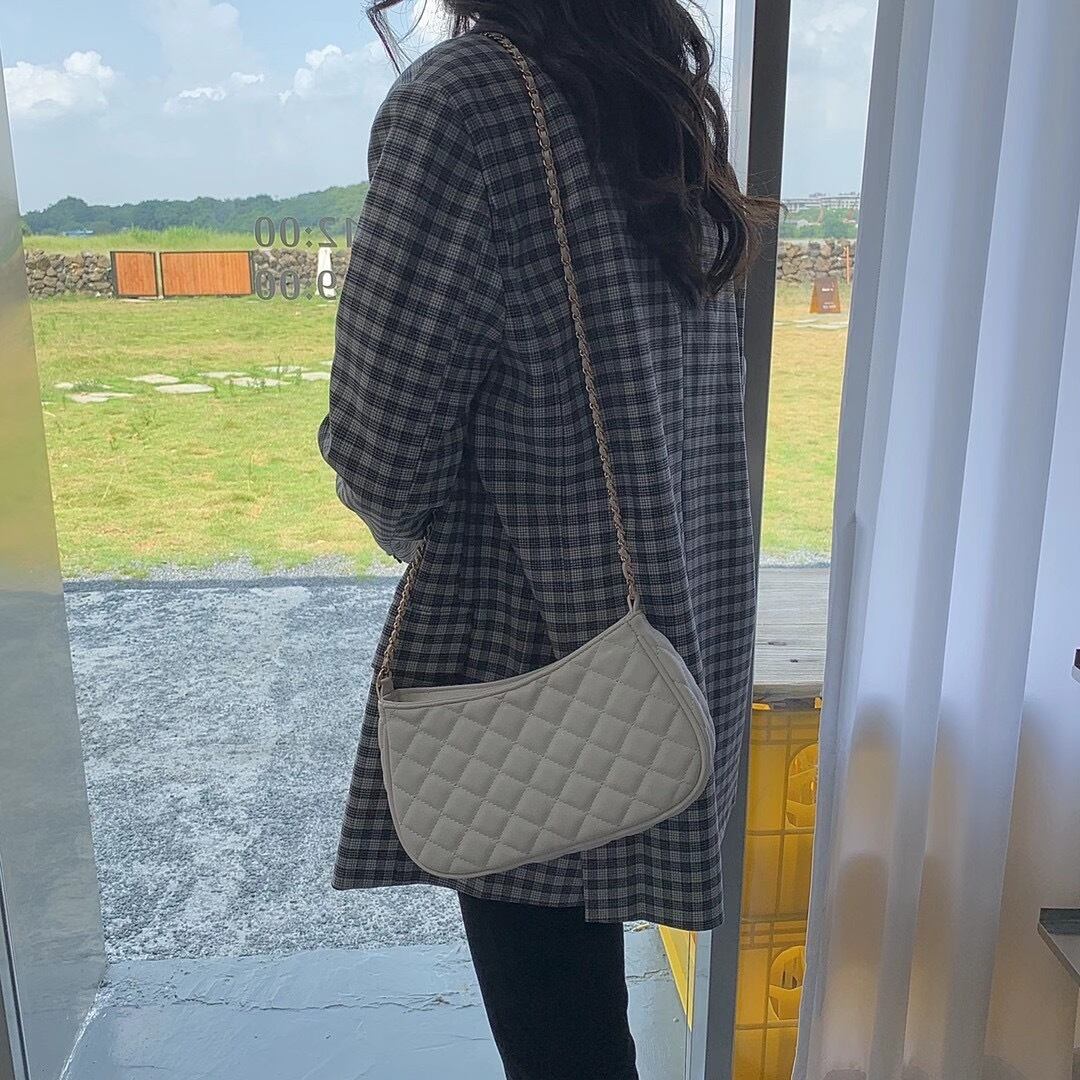 キルティングチェーンバッグ