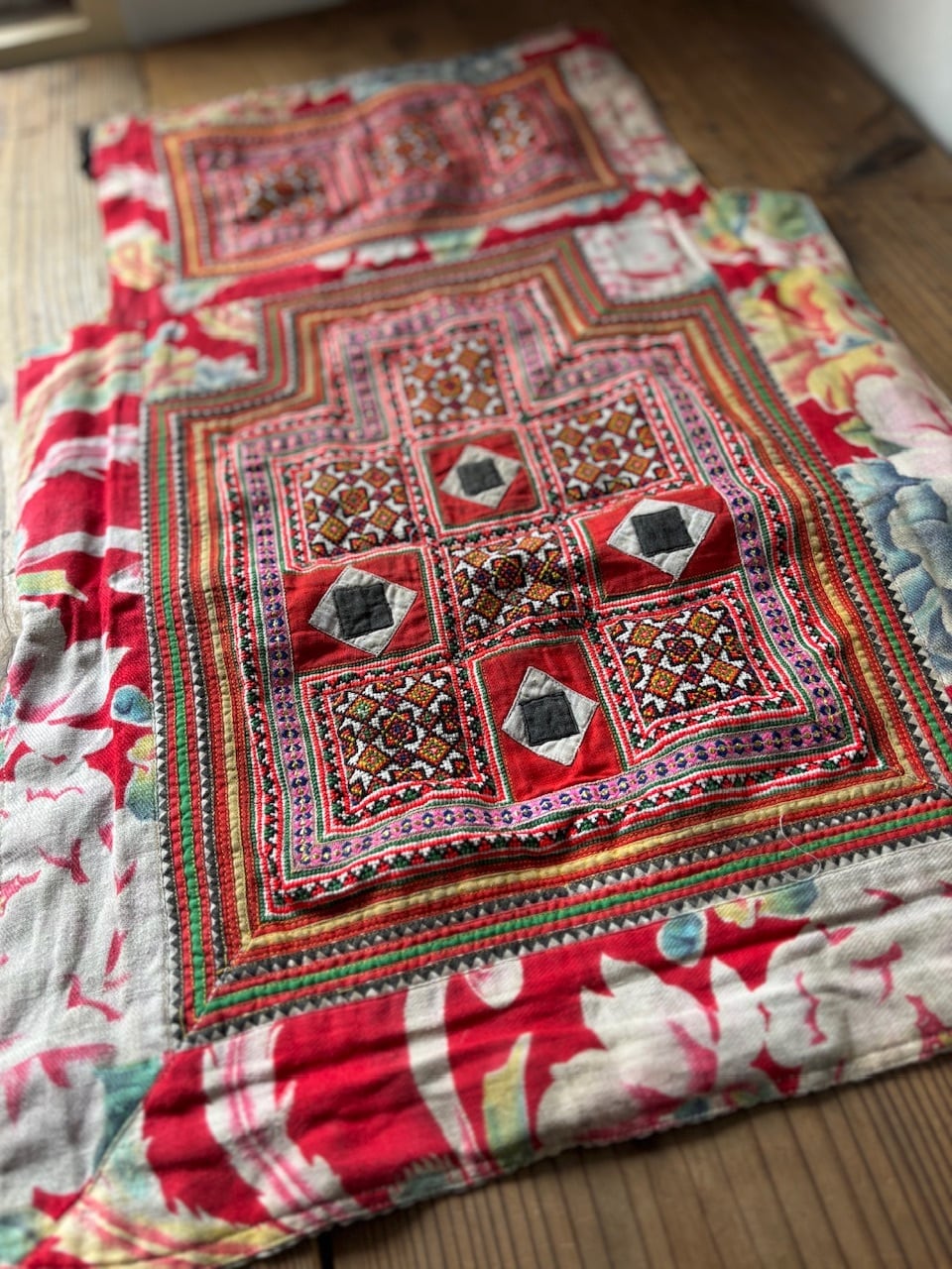 モン族 手刺繍布⑤ 古布 | bami モン族スカート通販