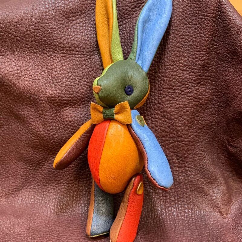 ジビエレザー鹿革ベルラビ★端革を使ってアップサイクル「ベルズラビット」写真の1点販売です　カラフル系