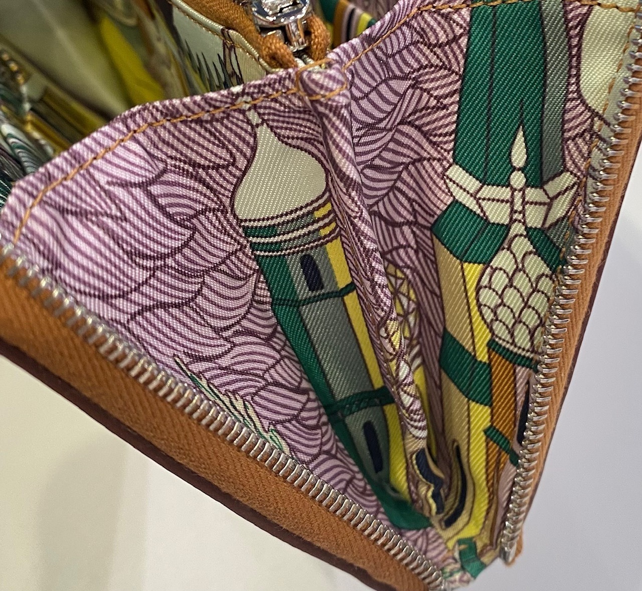 Hermès エルメス アザップシルクインロング 財布 H085858CK-W CRAIE/CHAI