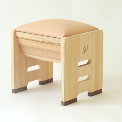 国産ピッグレザーを使った木製スツールを作る【ワークショップ参加券