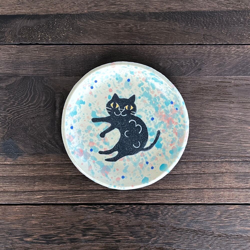ネコ型皿(小)╴ごろ寝