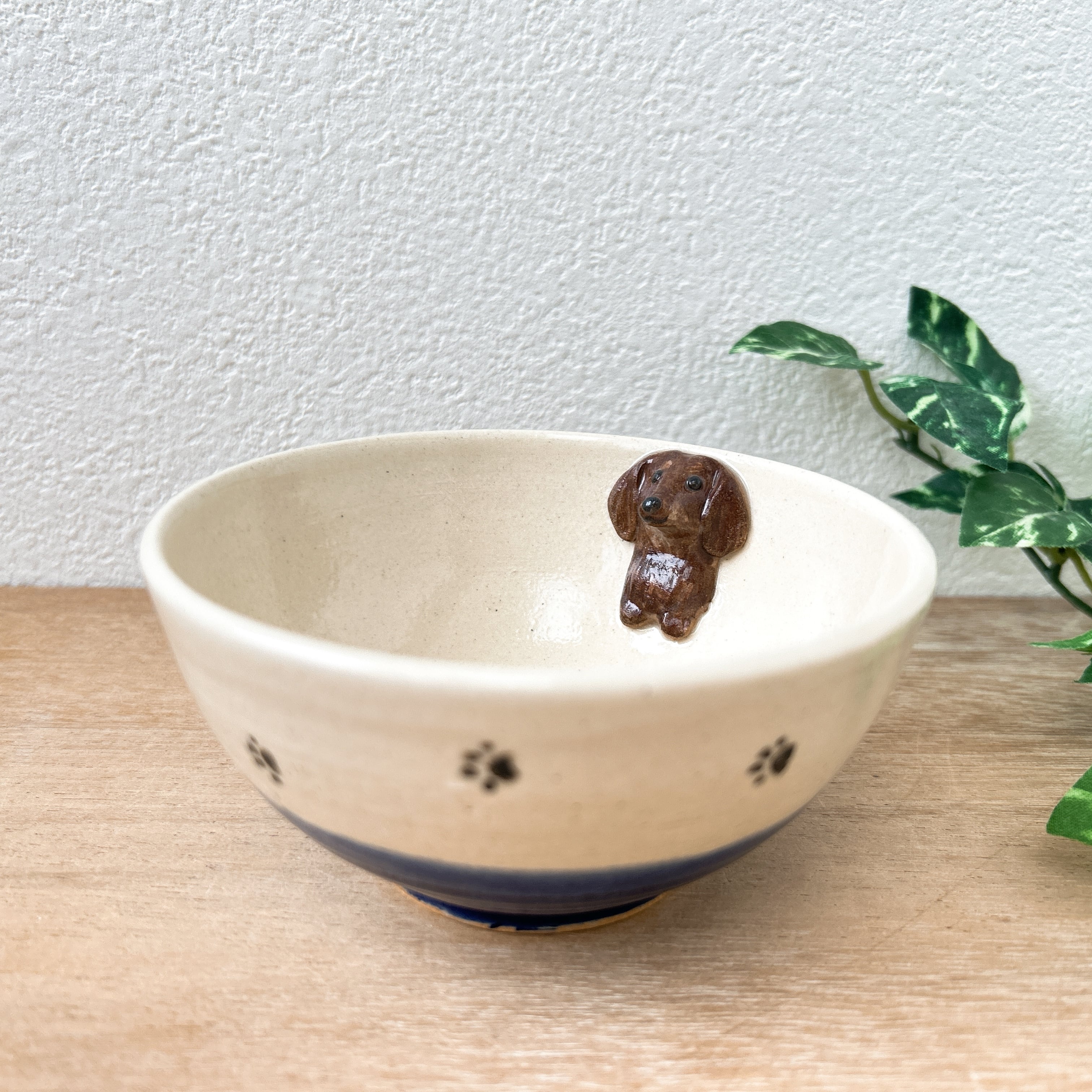 ミニチュアダックスのお茶碗(茶色)