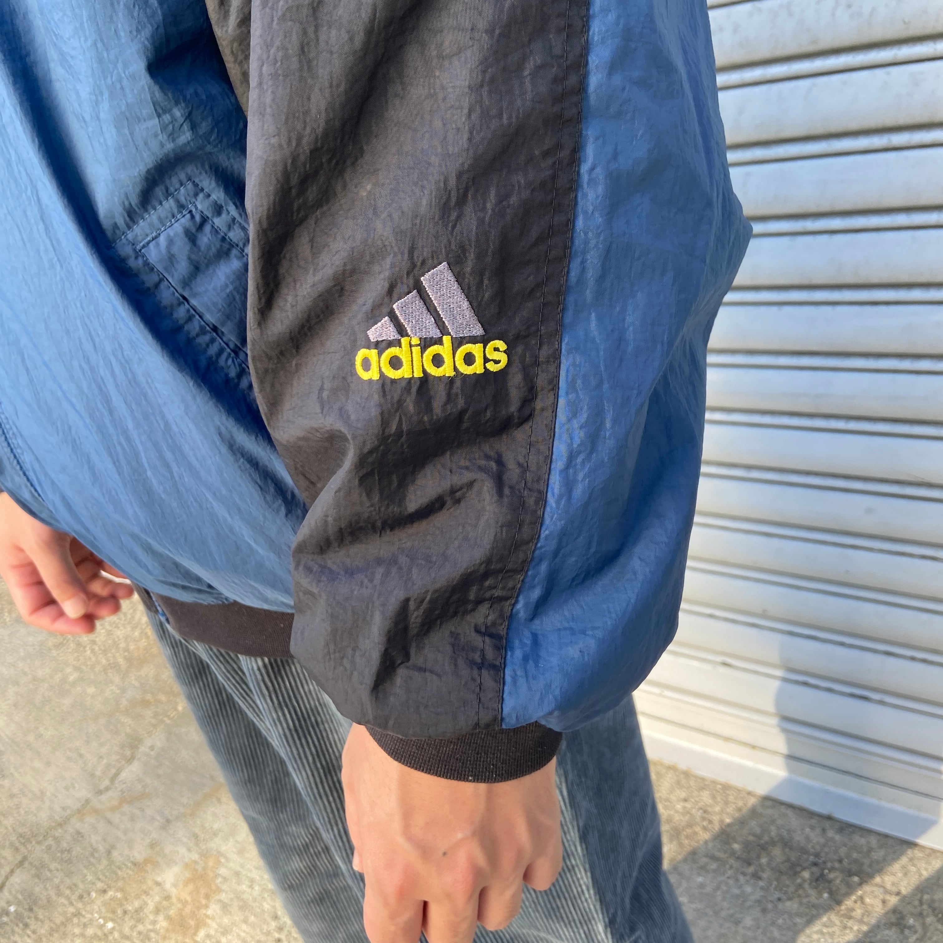 90s adidas リバーシブルナイロンジャケット 万国旗タグ 紺 黄 M