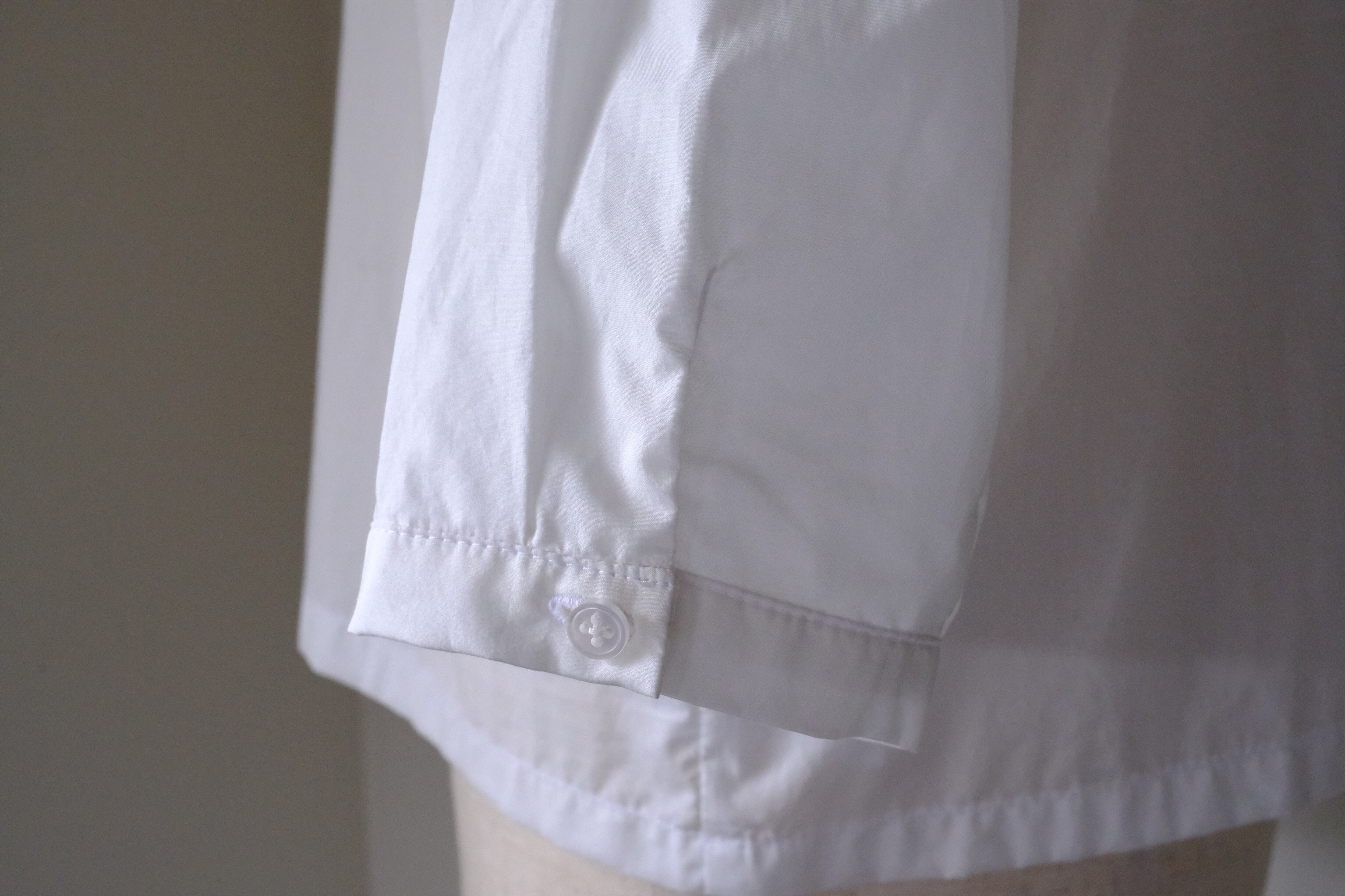 七分丈スタンドカラーブラウス(オフ白/刺繍無)