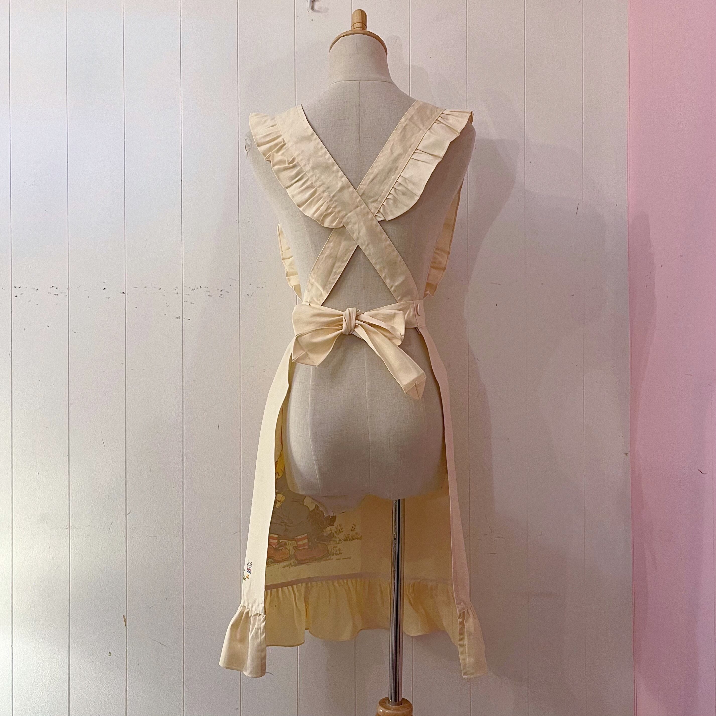 dog & boy cream frill apron