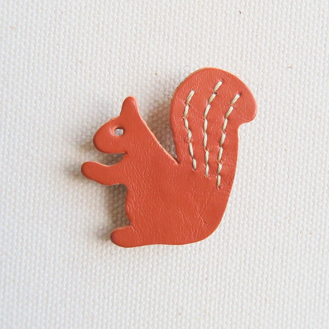 Leather brooch squirrel R.BROWN