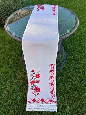 ウクライナ伝統手刺繍祭具タオル「ルシニク」