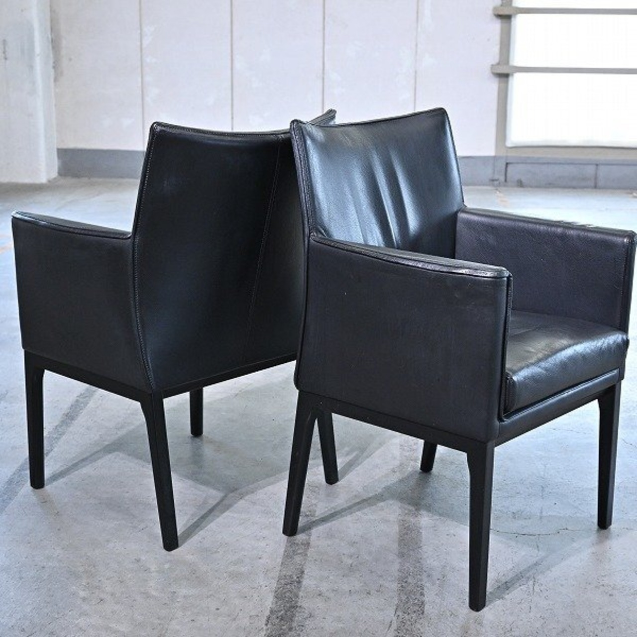 オーストリア製 IDC大塚家具 WITTMANN 67万「セダン」ラウンジチェア 2脚セット 本革 アーム 1人掛け ヴィットマン【中古家具/中古インテリア/USED家具ユーズド家具/リサイクル】