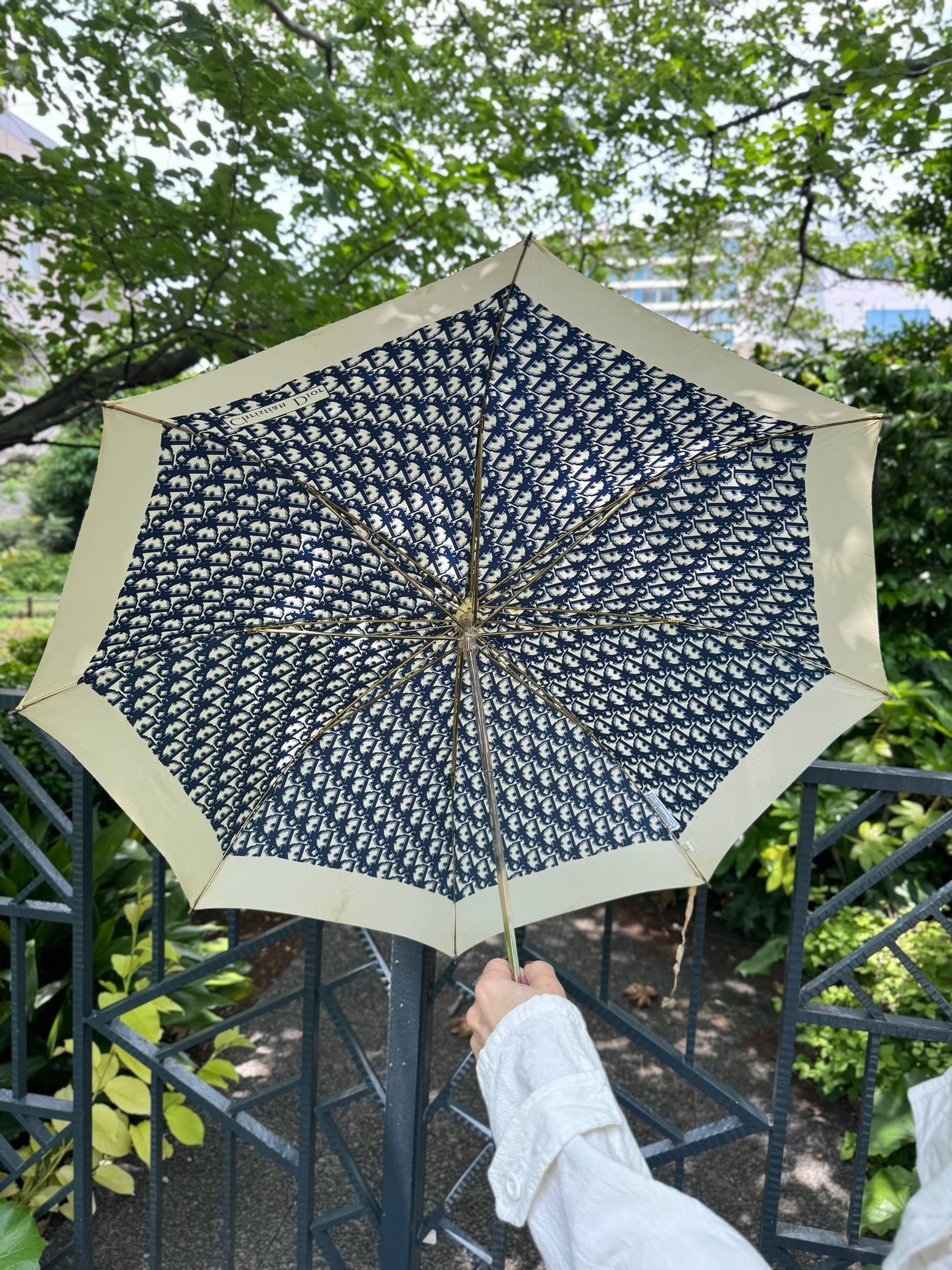 希少　未使用　Christian Dior 旧ロゴ　ヴィンテージ折りたたみ傘 希少未使用タグ付けChristian Dior 旧ロゴヴィンテージ折りたたみ傘