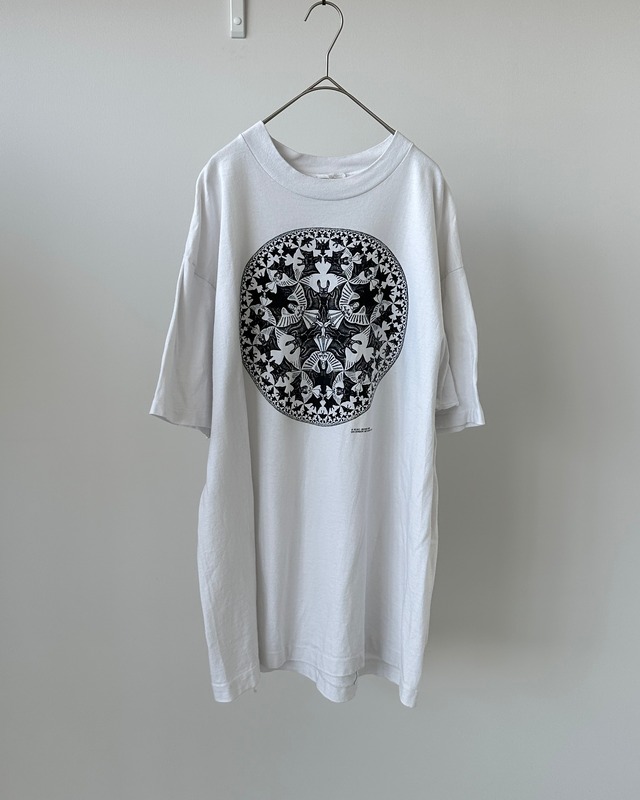 -M.C. ESCHER- Vintage 90s Print T-Shirt