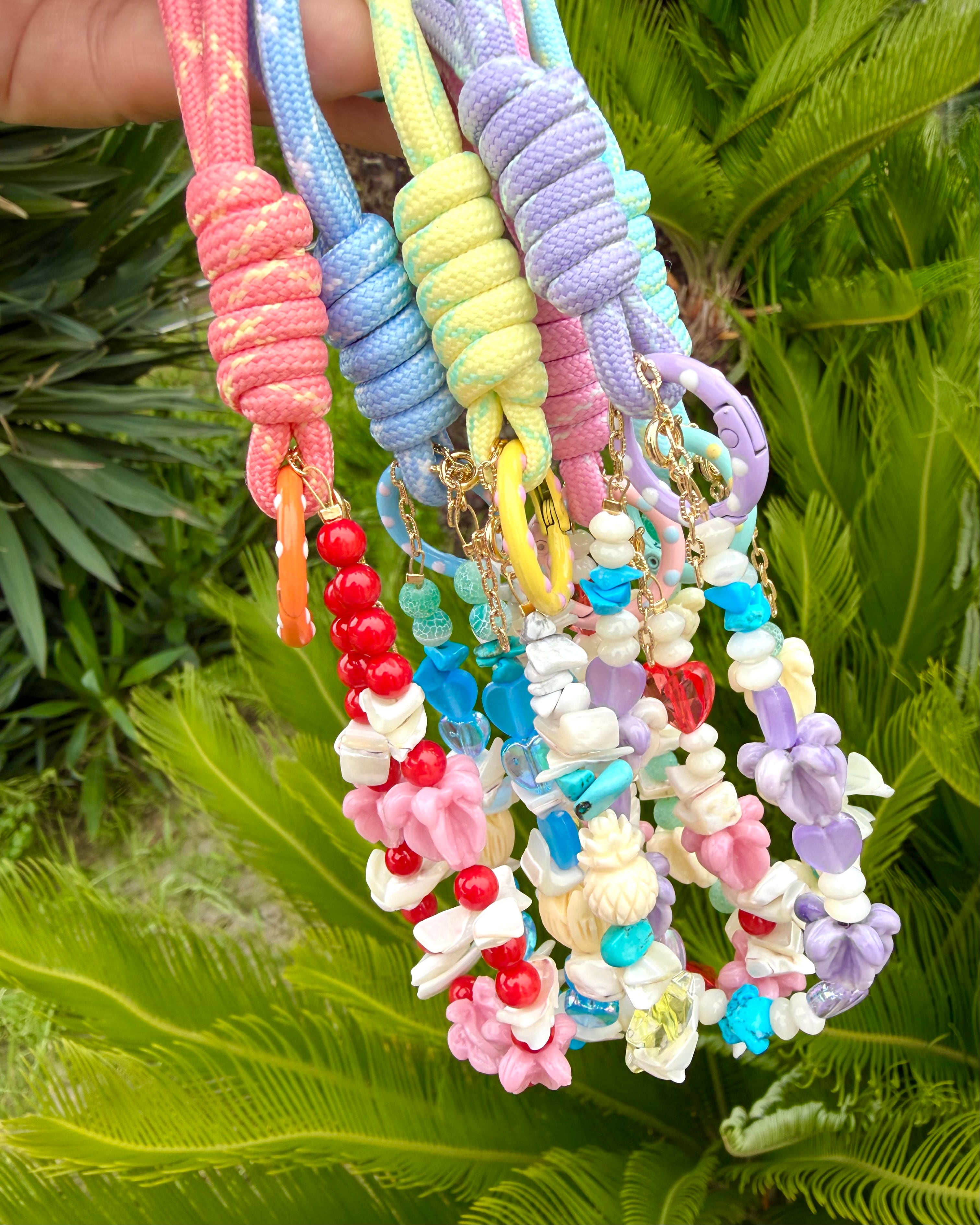 Hawaiian bracelet keychain