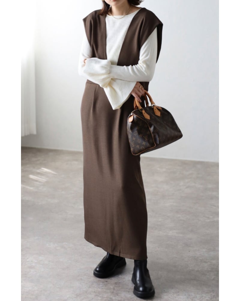 V開きIラインジャンパースカート