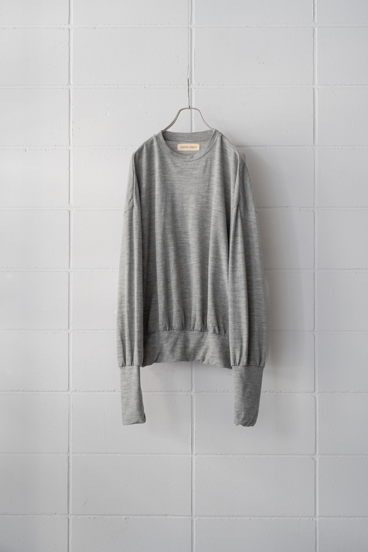 barbell object / wool bo top