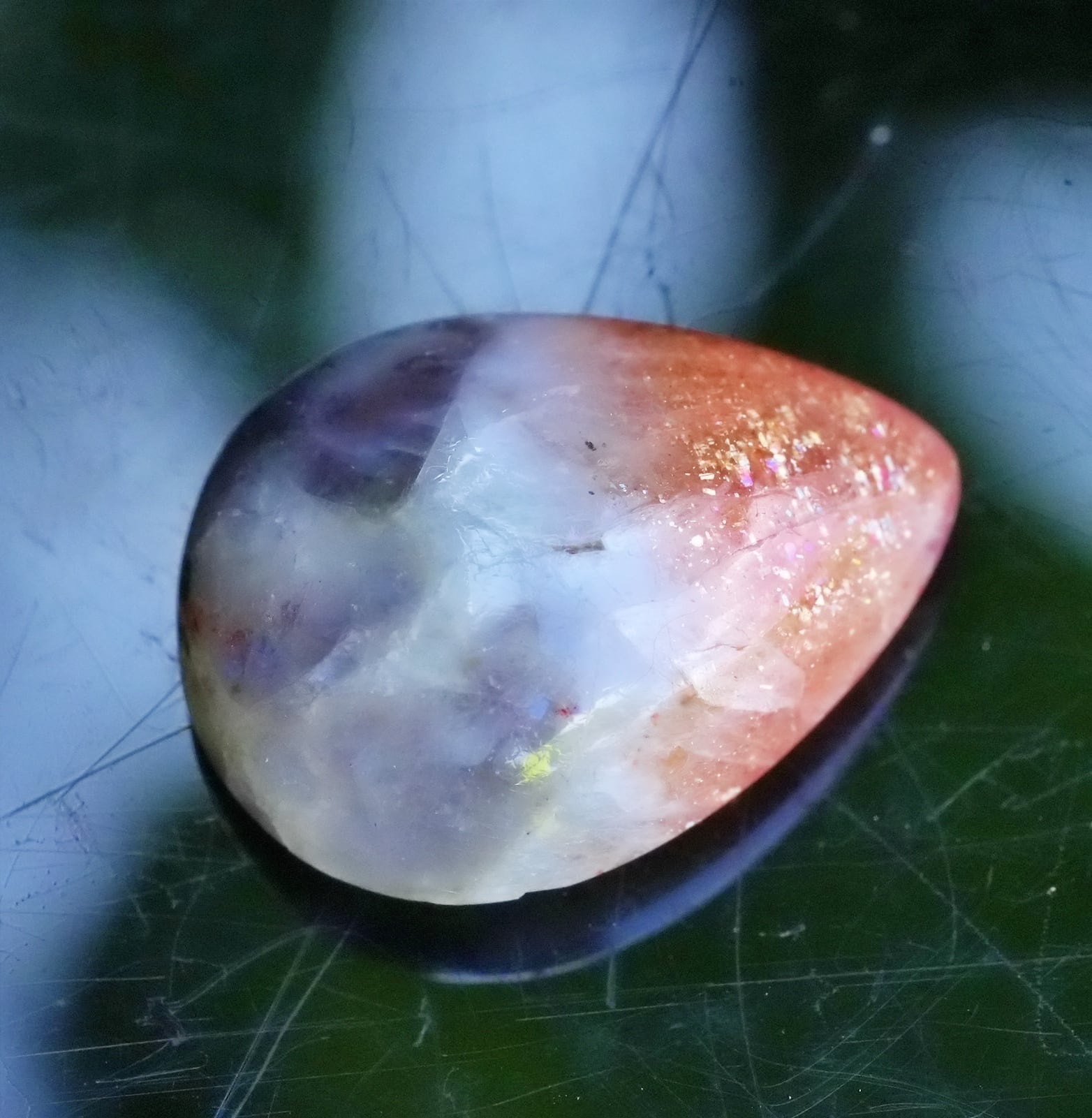 ぷっくり美人☆アイオライトサンストーン s1575 | Funky garuda Stone