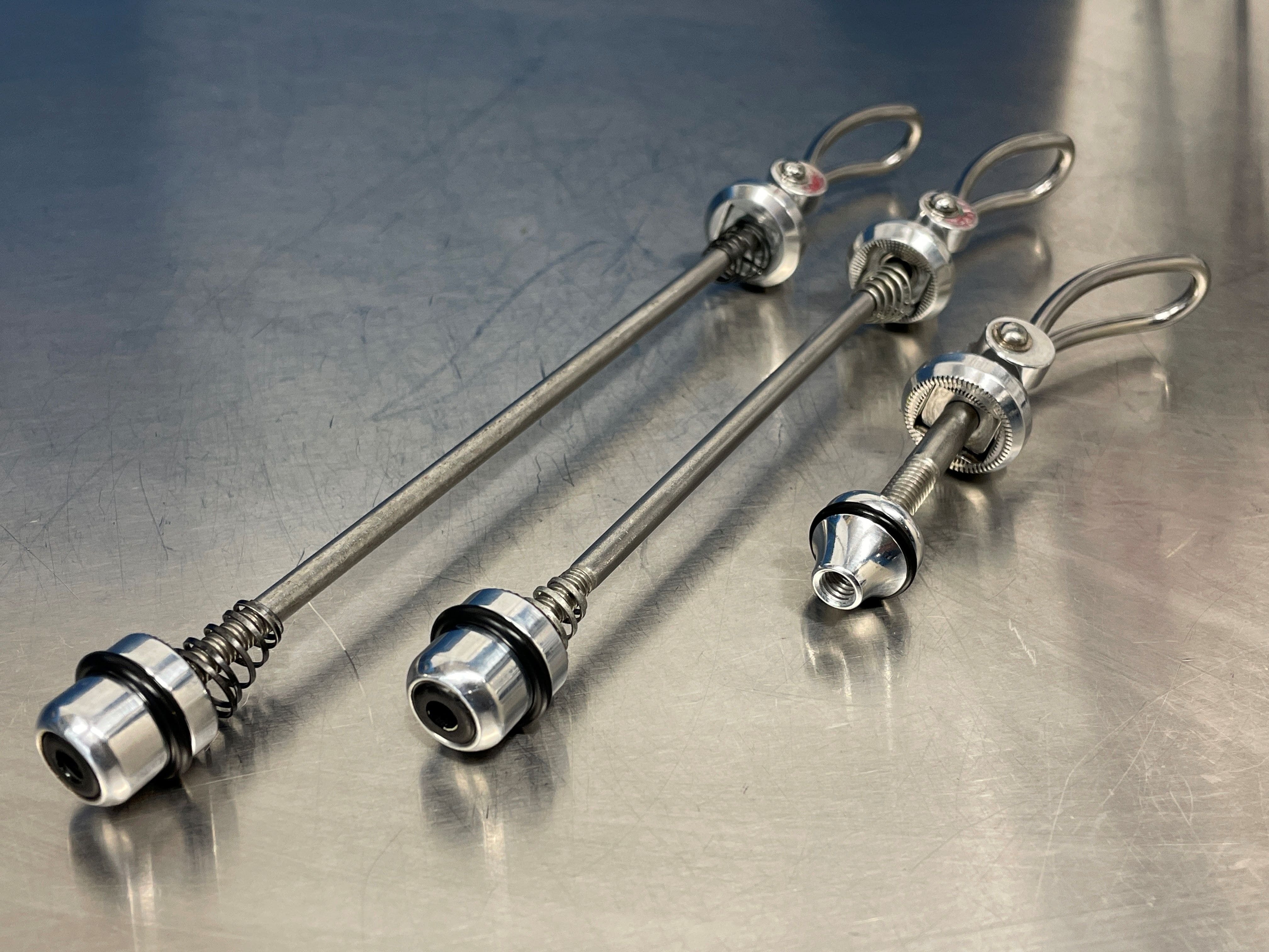 Odyssey Quick release skewers & Seat post binder 3点セット