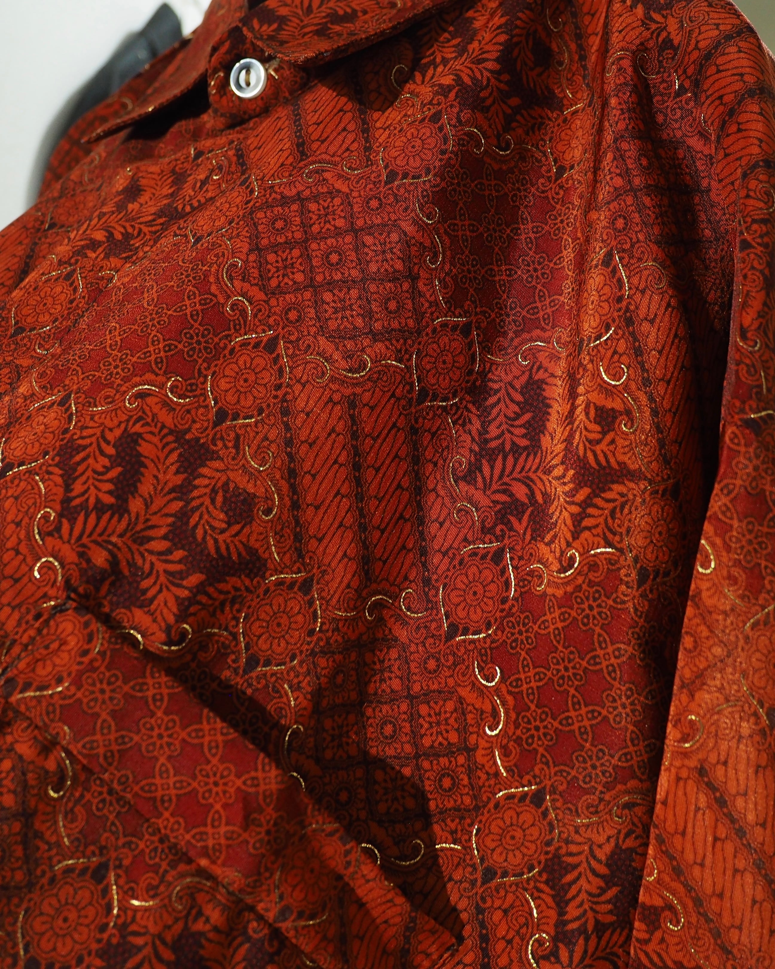 " 絢爛 " Beautiful Oriental Batik Flower Pattern Vintage Drape Loose Shirt