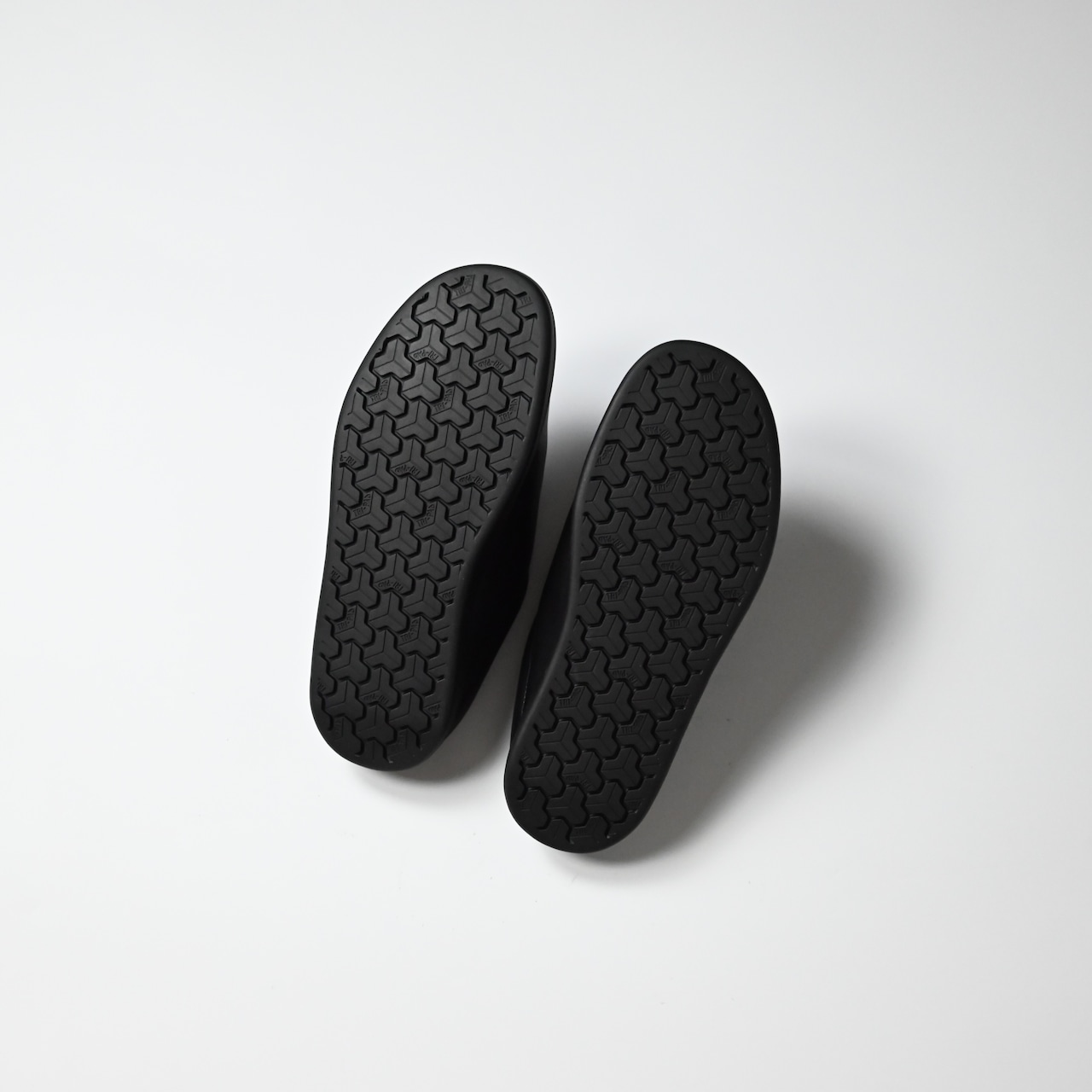 PPACO / SOFT PAD SANDALS(TRI-PAD SOLE)