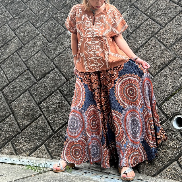 ワイドフレアパンツ