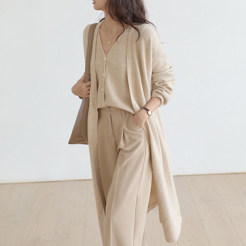 V-neck knit vest and long cardigan m0502