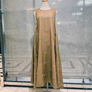 L'es Ageu(レアージュ)刺繍 Aライン ノースリーブワンピース【L-6025】
