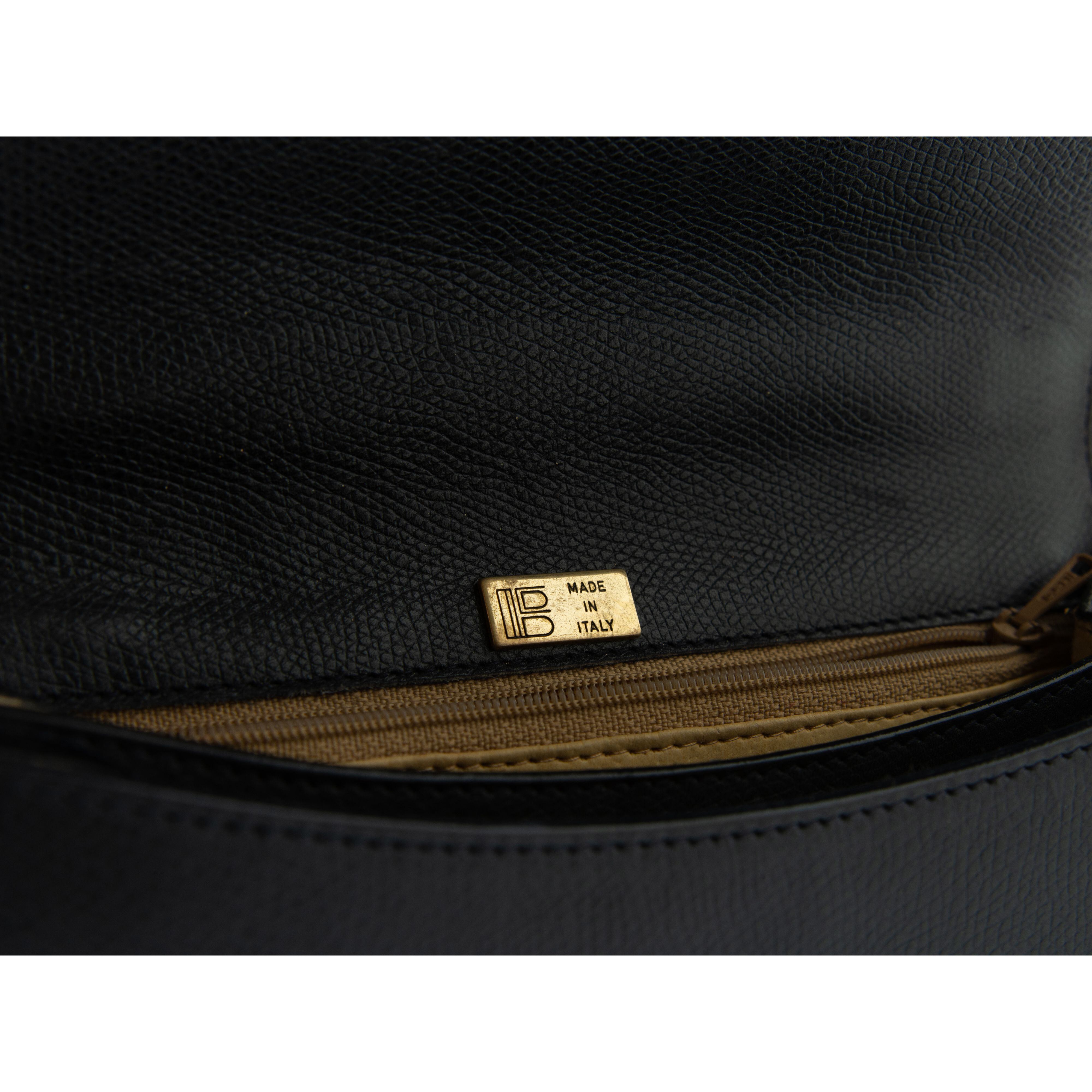 【Made in Italy】 Crossbody leather bag(イタリア製 クロスボディ レザー バッグ ショルダー)10b