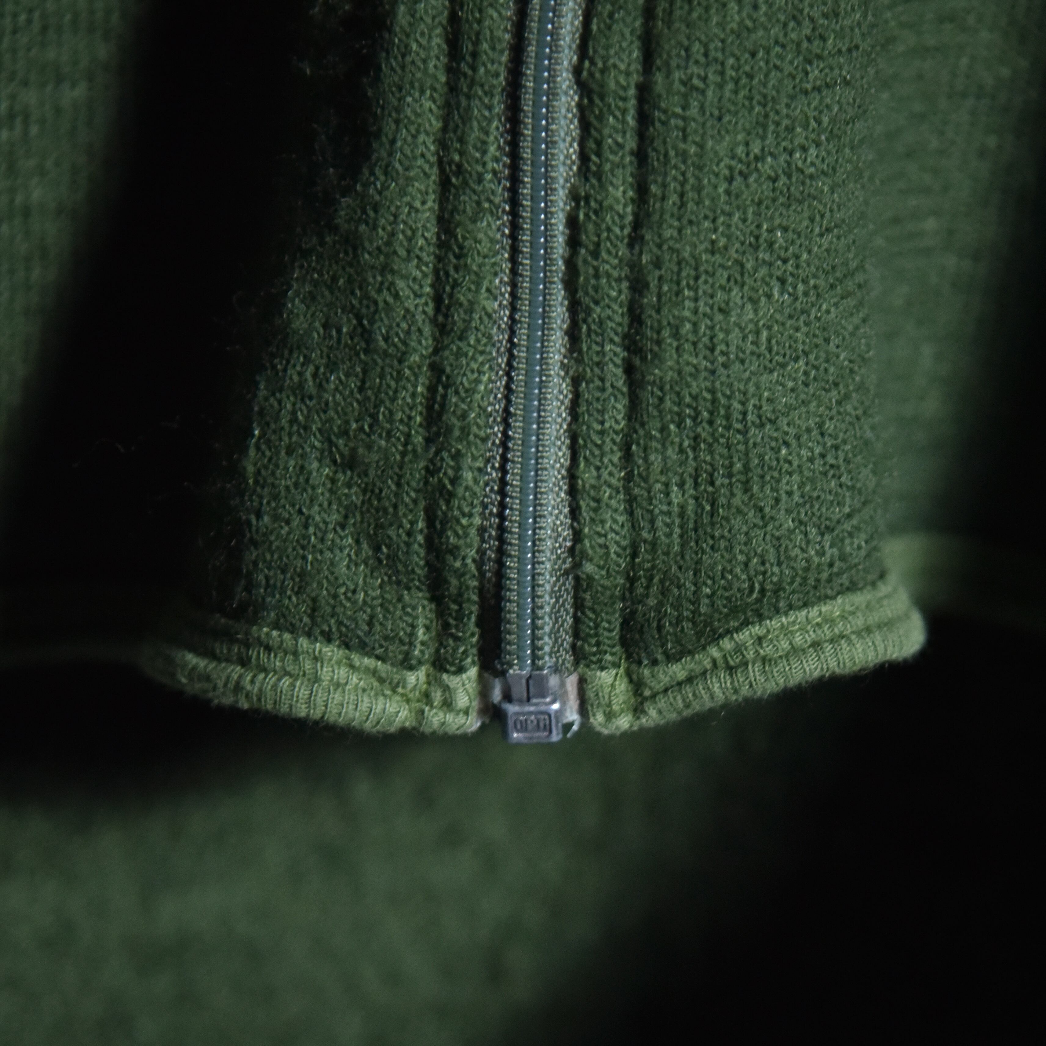 ウールパワー 美品 スウェーデン製 MID LAYER ジップ カーディガン ウールパワー 美品 スウェーデン製 MID LAYER ジップ カーディガン