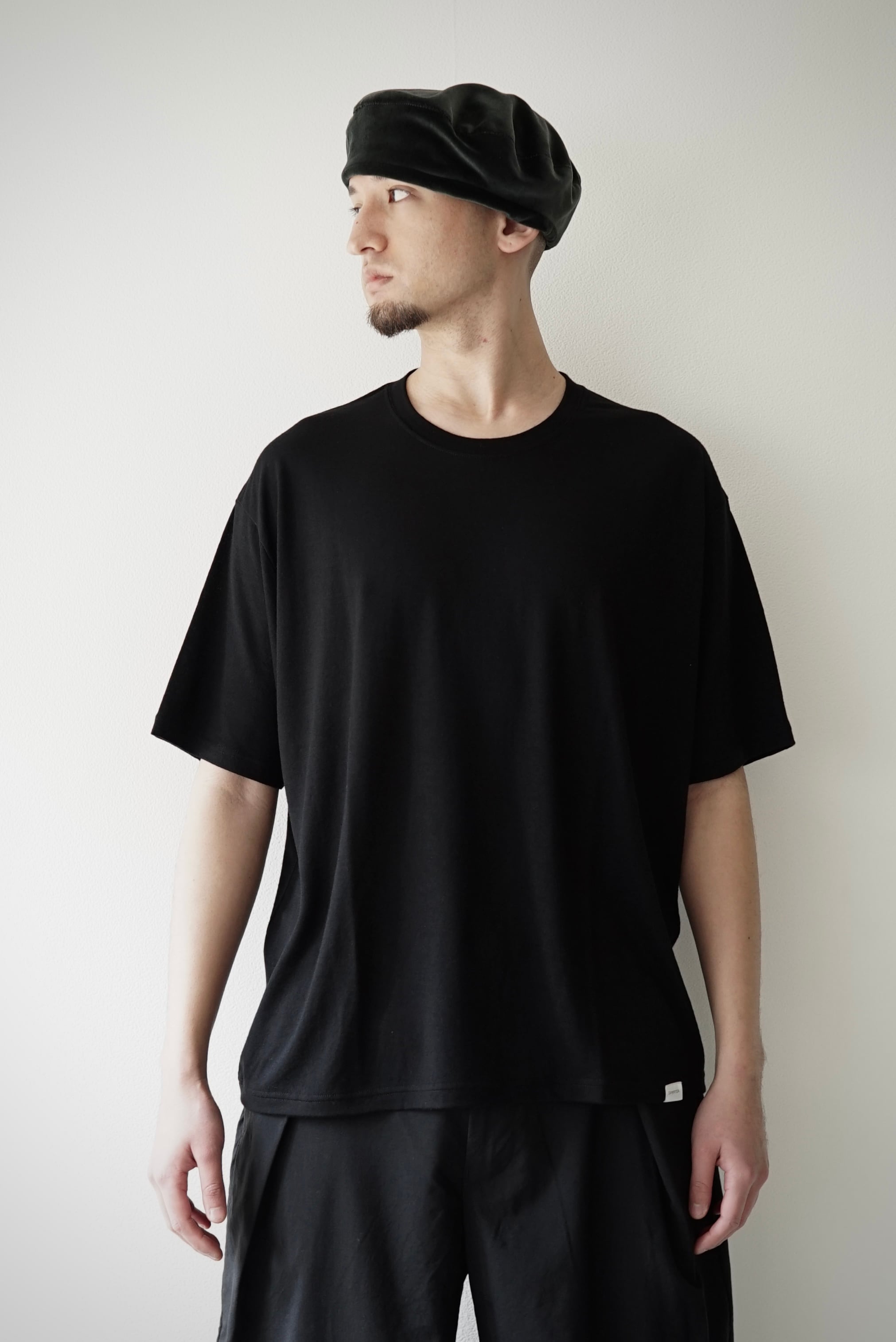 Super120s Washable Wool Jersey / Oversized Tee（BLACK） | C O L I N A