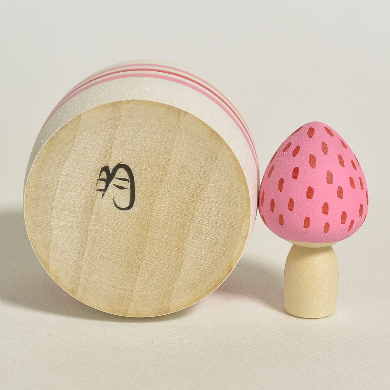 いちごケーキちゃんえじここけし 約1.5寸 約4.5cm 鈴木明 工人（作並系