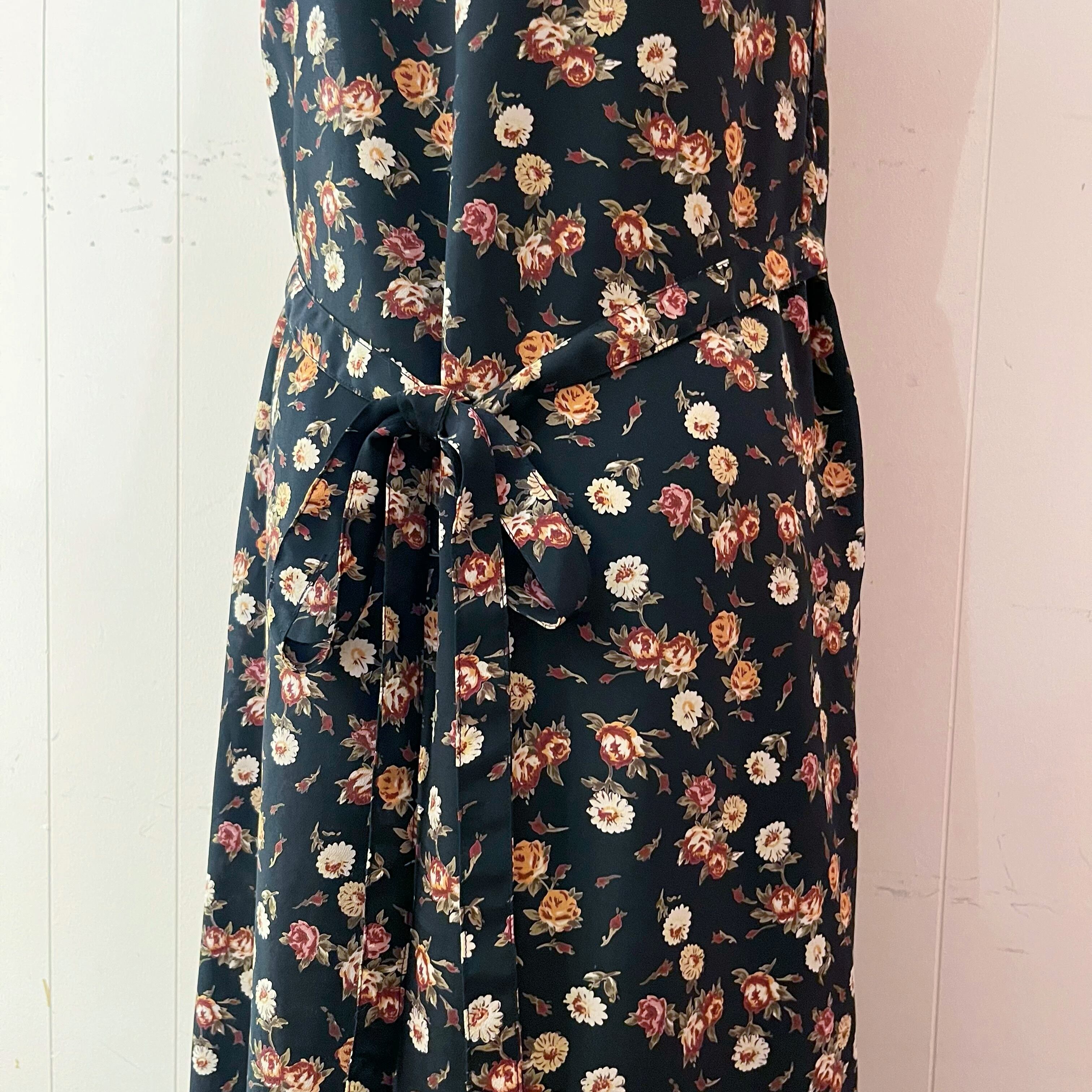black flower frill button jumper skirt