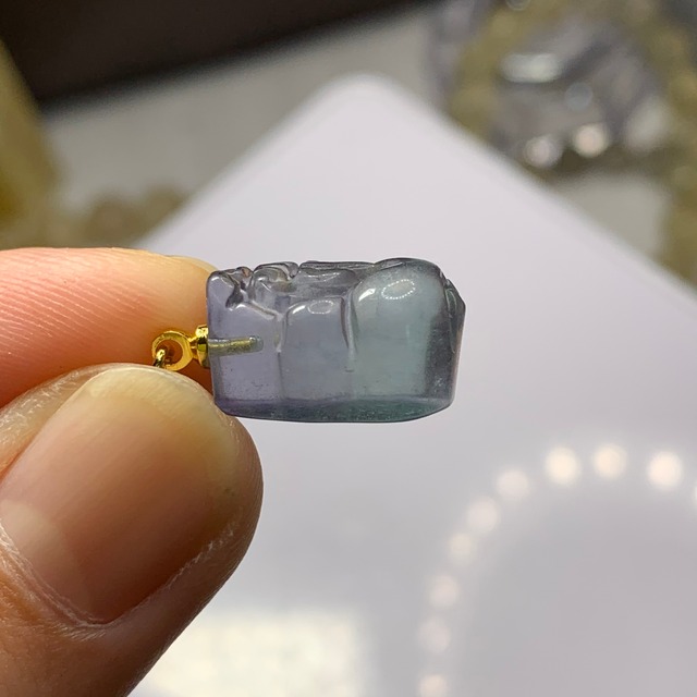 7.チャーム貔貅✩ブルー系フローライトビーズ