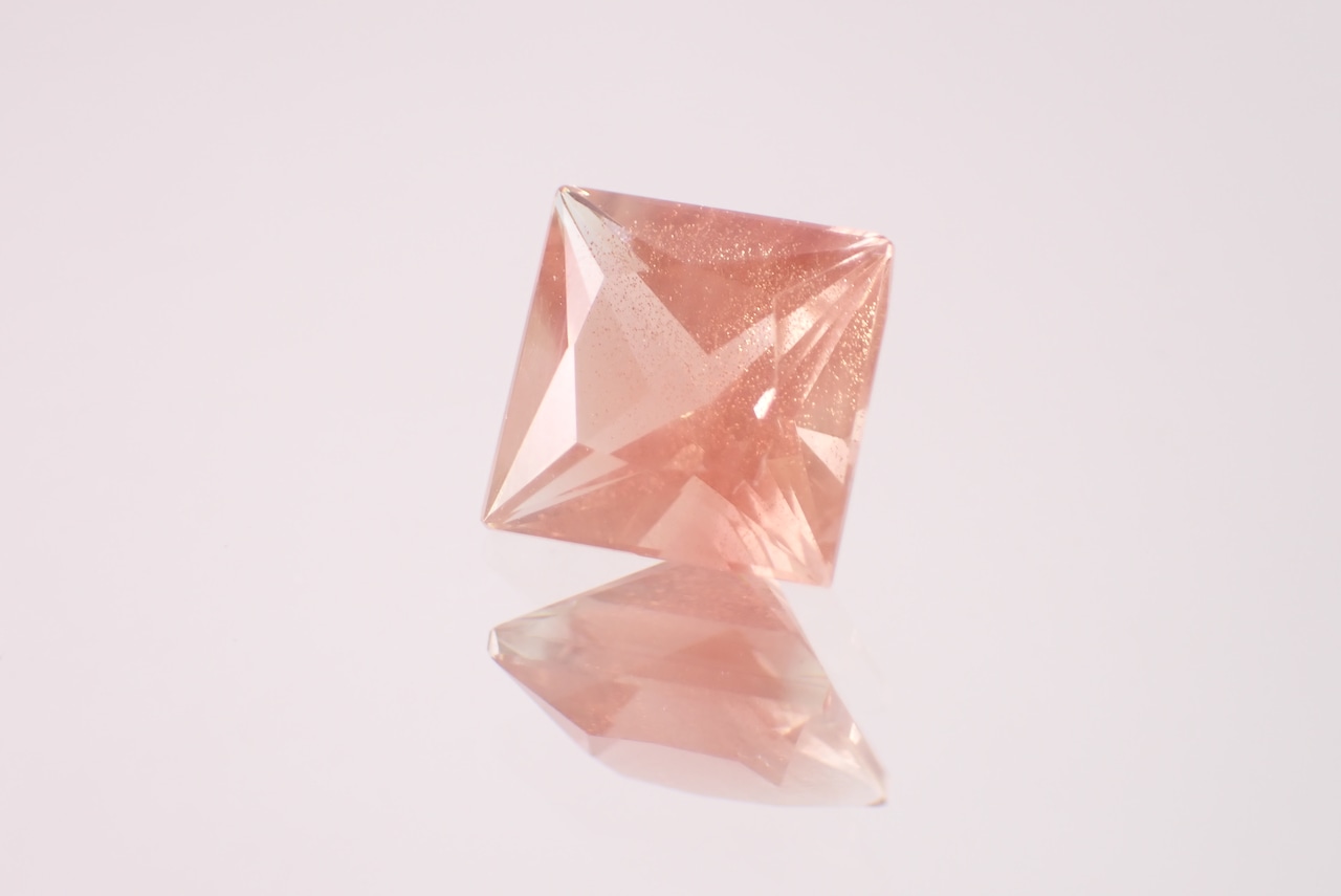 オレゴンサンストーン(簡易ソーティング付)　2.098ct　[C10‐226]