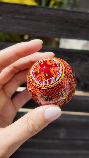 装飾用木製プィサンカ（イースターエッグ）with stand　コロミヤモデル