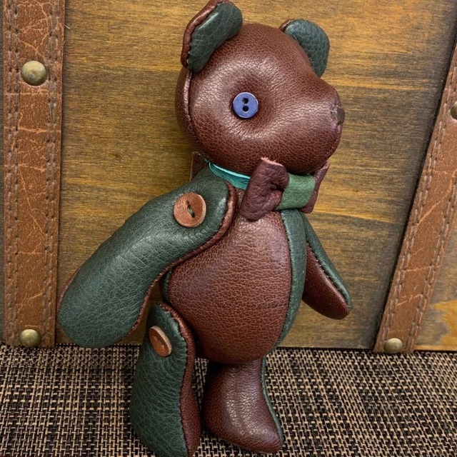 ジビエレザー鹿革ベルベア★マイスターの手作り「ベルズベア」羊羹＆ダークグリーン　写真の1点販売です