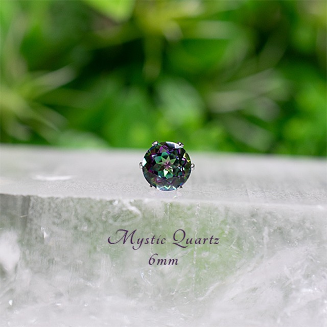 モアサナイト／モアッサナイト・ピアス（シャンパン）　4mm（片耳）